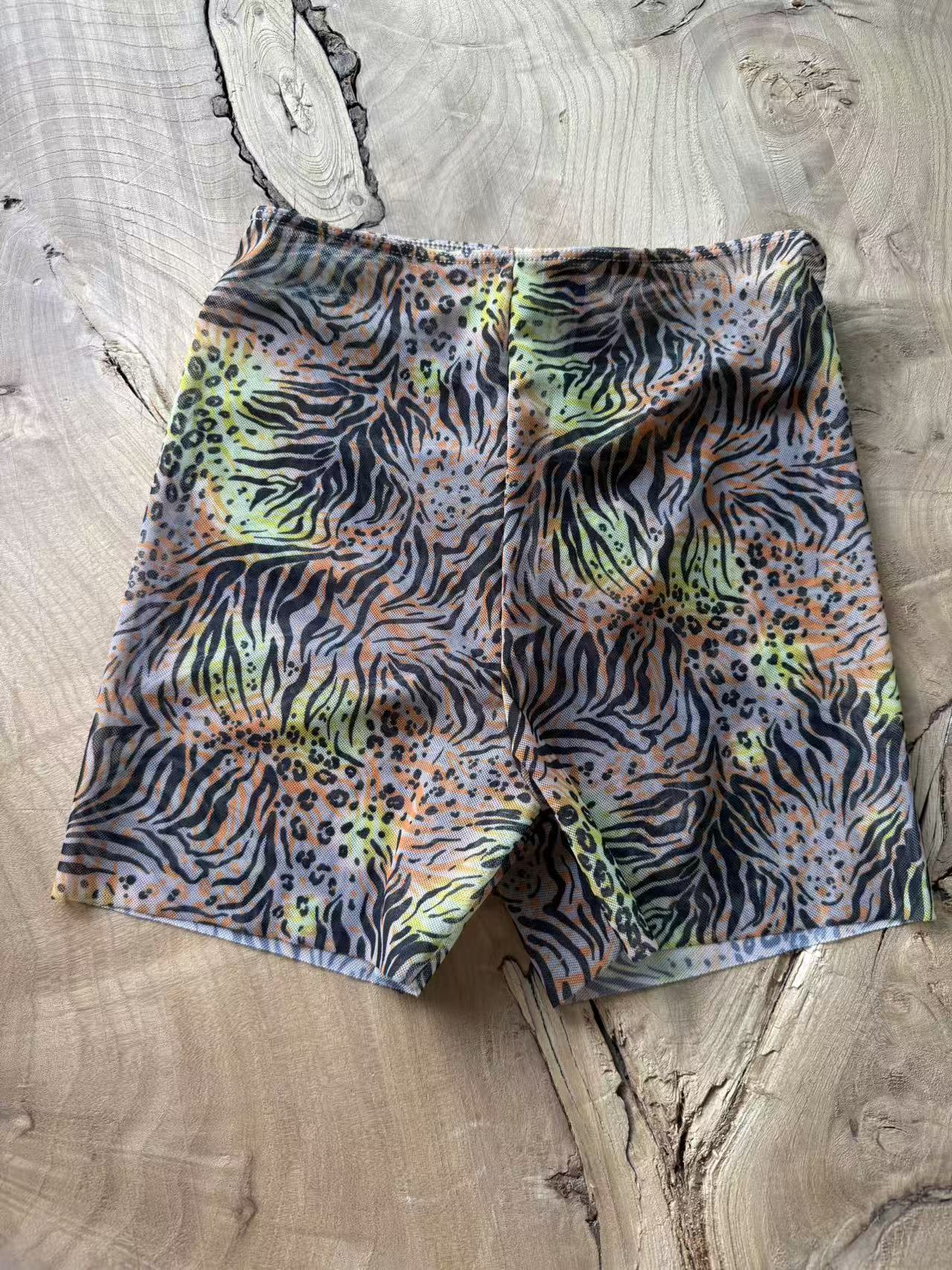 MESH SHORTS W PRINTED PATTERNS