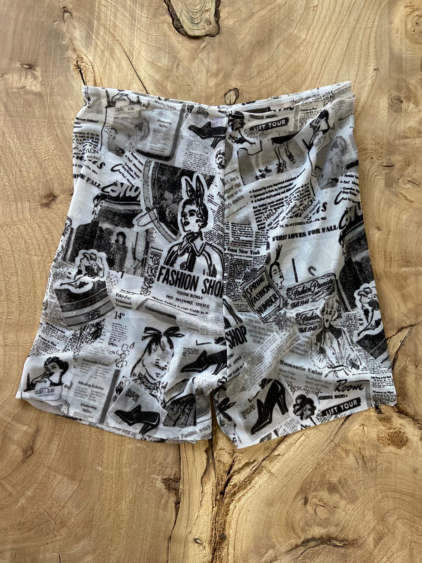 MESH SHORTS W PRINTED PATTERNS