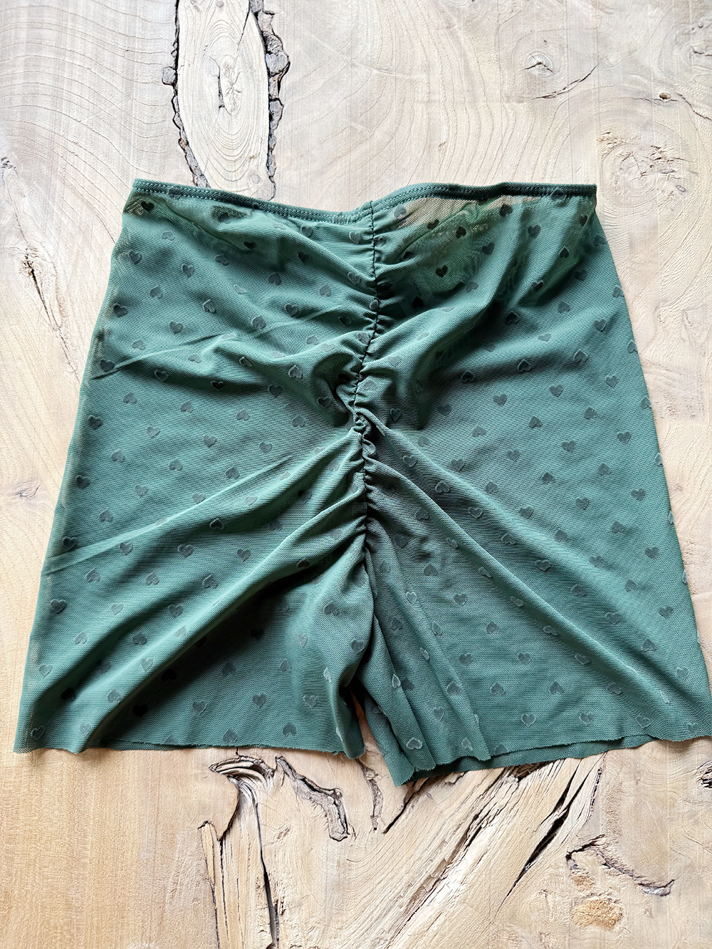 MESH SHORTS WITH FLOCKED HEARTS