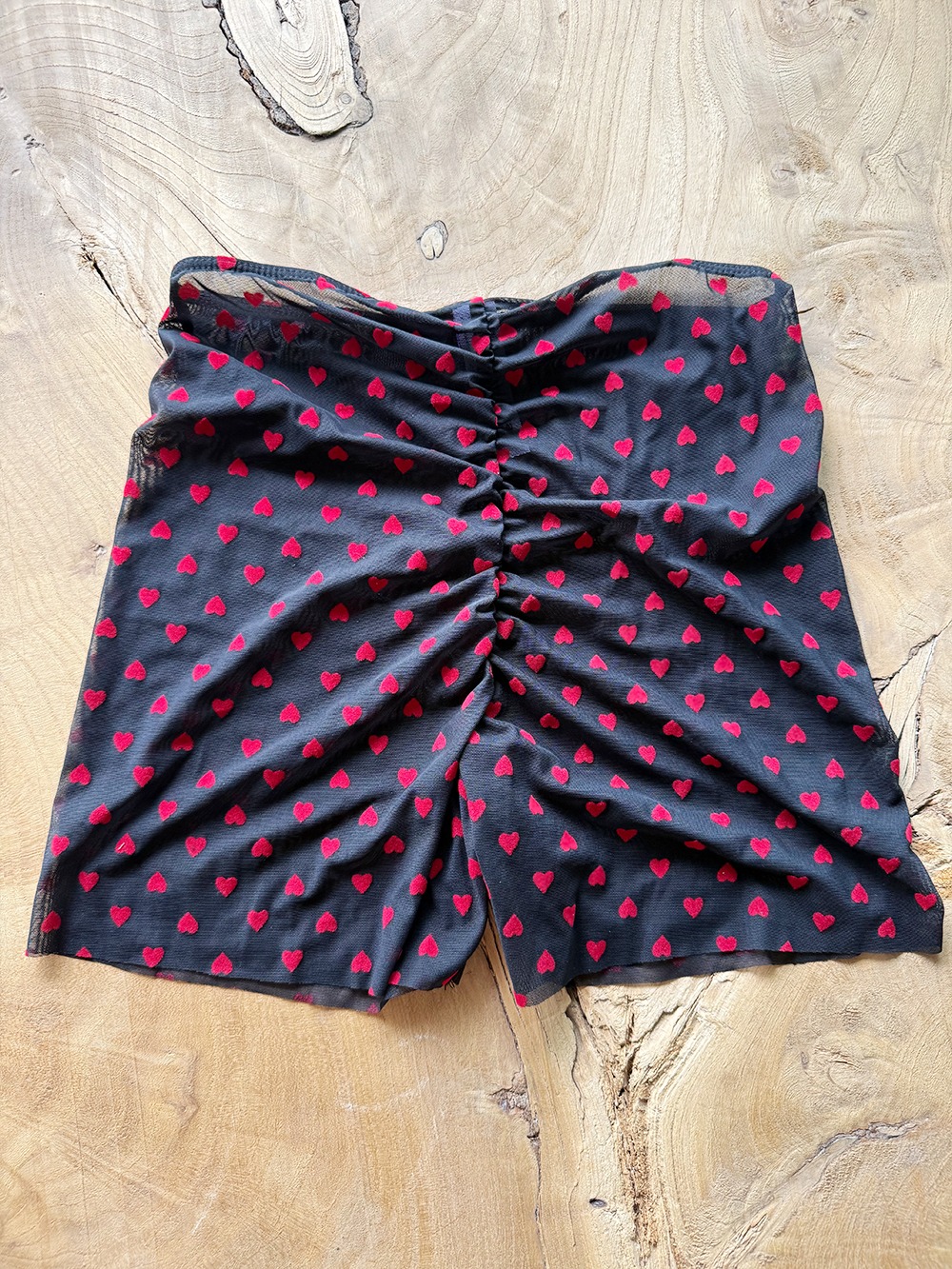 MESH SHORTS WITH FLOCKED HEARTS